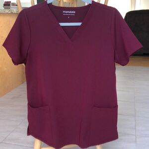 Mandala Women’s Scrub Top. Size Small. Color Wine.